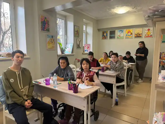 В Алматы семь социальных проектов оказали помощь более 8,2 тыс. социально уязвимых жителей в 2025 году {city2}