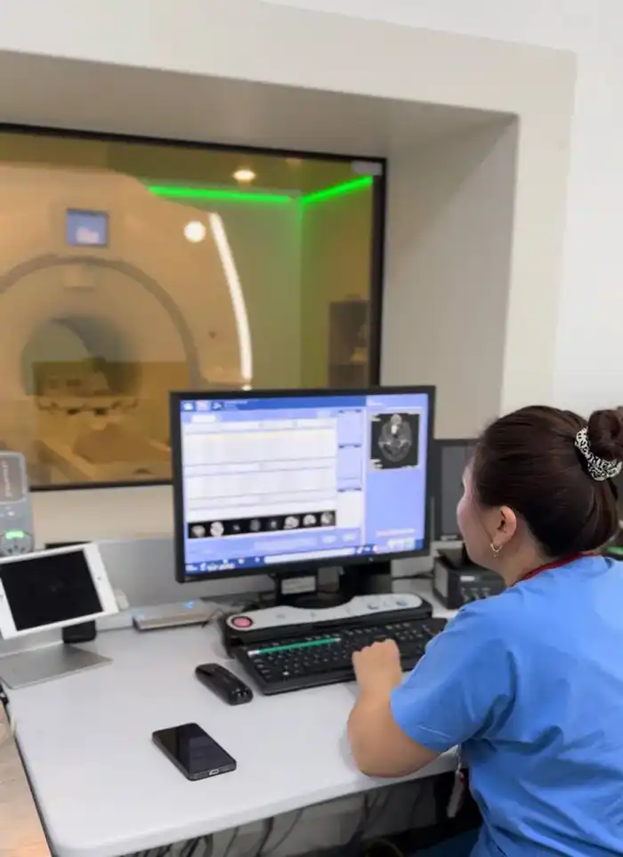 СТРОИТЕЛЬСТВО УНИКАЛЬНОЙ ГИБРИДНОЙ ОПЕРАЦИОННОЙ НА БАЗЕ ЦЕНТРА НЕЙРОХИРУРГИИ ЗАВЕРШАЕТСЯ В АСТАНЕ (3)