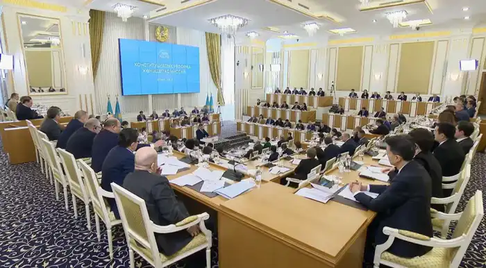 Конституция: от экологии до Брайля — новые идеи! {city2}