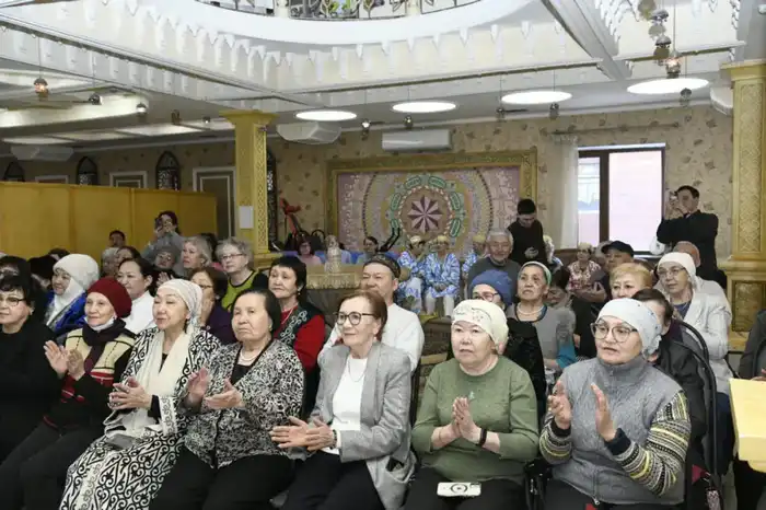 В Астане пенсионеры отметили праздник благодарности «Алғыс жүректен шыққан сөз» {city2}