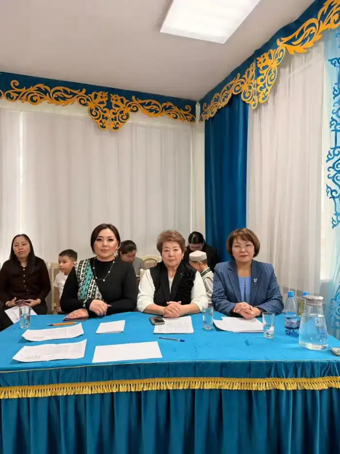 Конкурс национальной игры Сәулелі тастар для особенных дошколят в столице {city2}