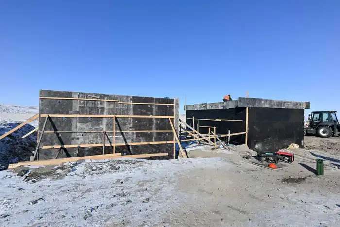 В селе Кенгирбай би Абайского района проводится реконструкция системы водопровода (5)