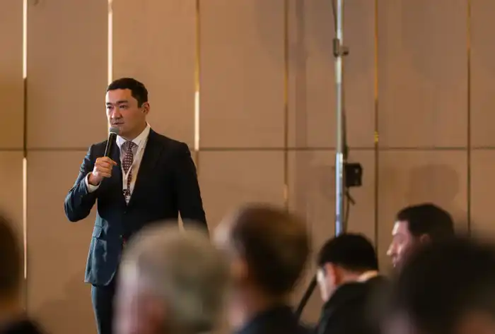 Развитие телекоммуникационной инфраструктуры для ИИ: влияние на регионы и доступ к ресурсам {city2}