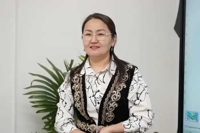 В Астане прошел открытый урок о важности чистоты государственного языка в рамках акции "Таза Қазақстан" {city2}