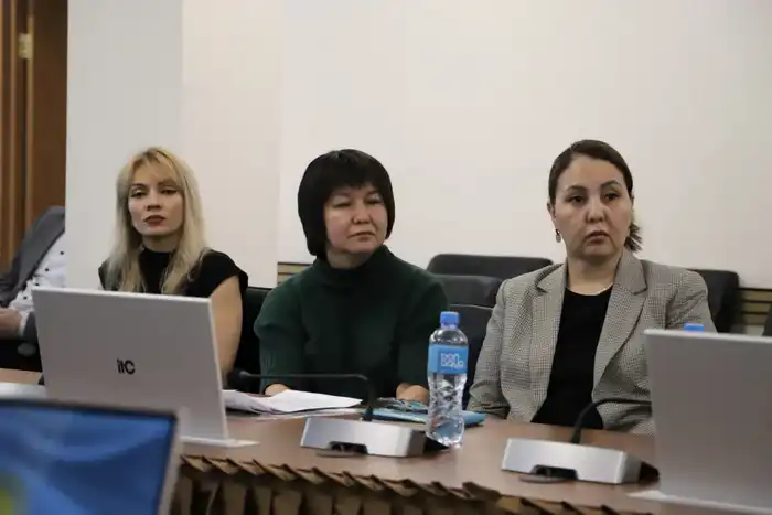 В Минтруда обсудили вопросы тарифообразования и внедрения новых стандартов социальных услуг с НПО Астаны (3)