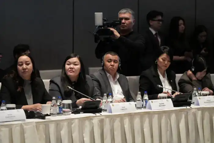 Казахстан формирует региональную повестку: в Астане обсудили запуск Региональной платформы «Зелёная школа» в преддверии РЭС-2026 (5)