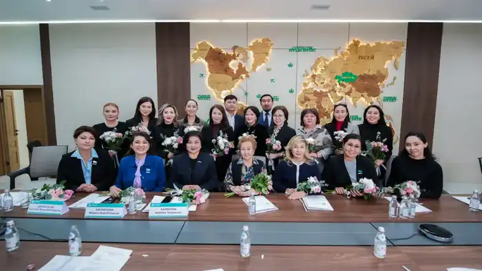 В Астане в Есильском районном филиале партии «AMANAT» создано женское крыло (4)