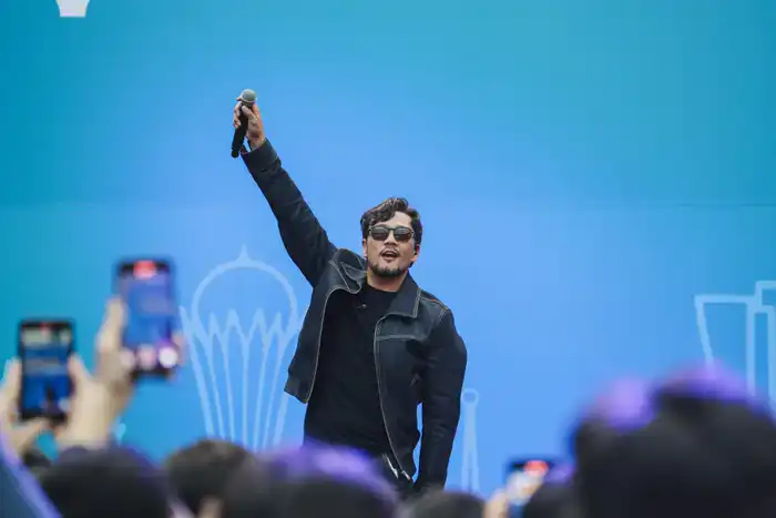 Молодежный концерт в Астане собрал более 10 тысяч участников в поддержку референдума о новой Конституции {city2}