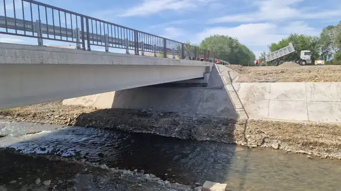 Восстановление аварийных мостов в Жетісу {city2}