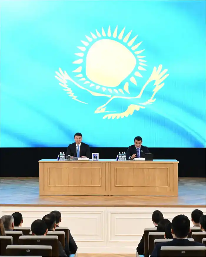 Аким Алматы представил приоритеты развития города: диверсификация экономики, улучшение экологии и развитие инфраструктуры {city2}