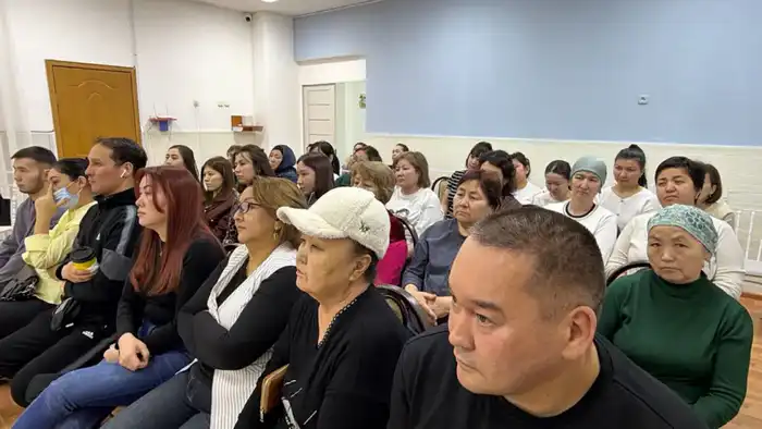 В детском саду №63 прошла встреча для родителей о финансовой и цифровой безопасности {city2}