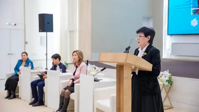 В рамках Всемирного дня выборов состоялась встреча депутатов маслихотв с молодежью (5)