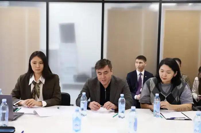 Гражданское общество как архитектор конституционных изменений: обсуждение в Астане {city2}