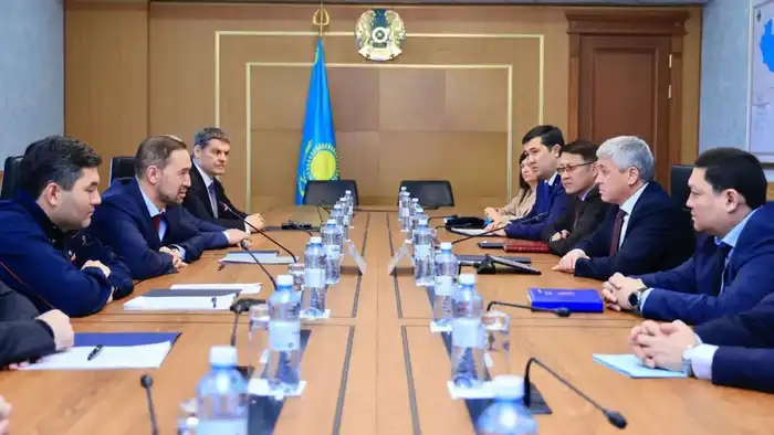 Корпорация «Казахмыс» инвестирует более 6 миллиардов тенге в социальное развитие Карагандинской области, включая строительство детского сада и медицинских пунктов. {city2}