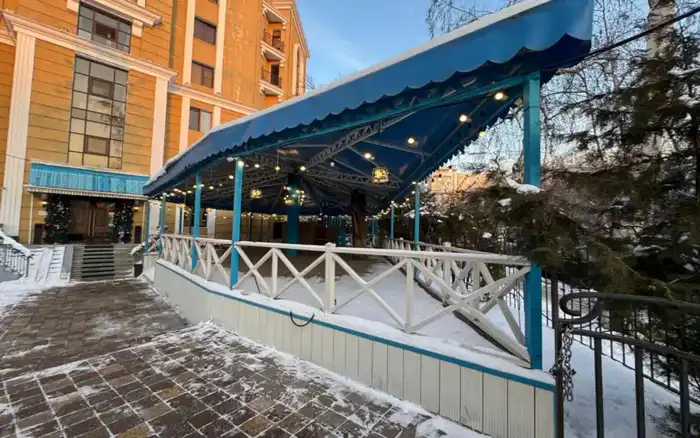 Снос летней террасы ресторана в Алматы: решение суда и отсутствие разрешительных документов {city2}