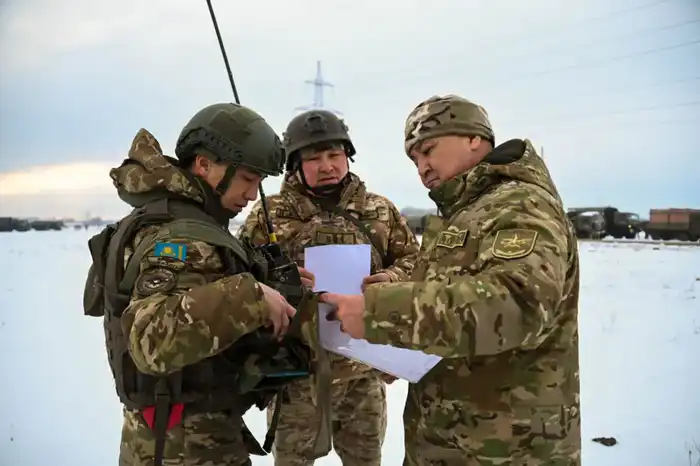 Масштабная проверка Десантно-штурмовых войск Казахстана с участием более 5 тысяч военнослужащих {city2}