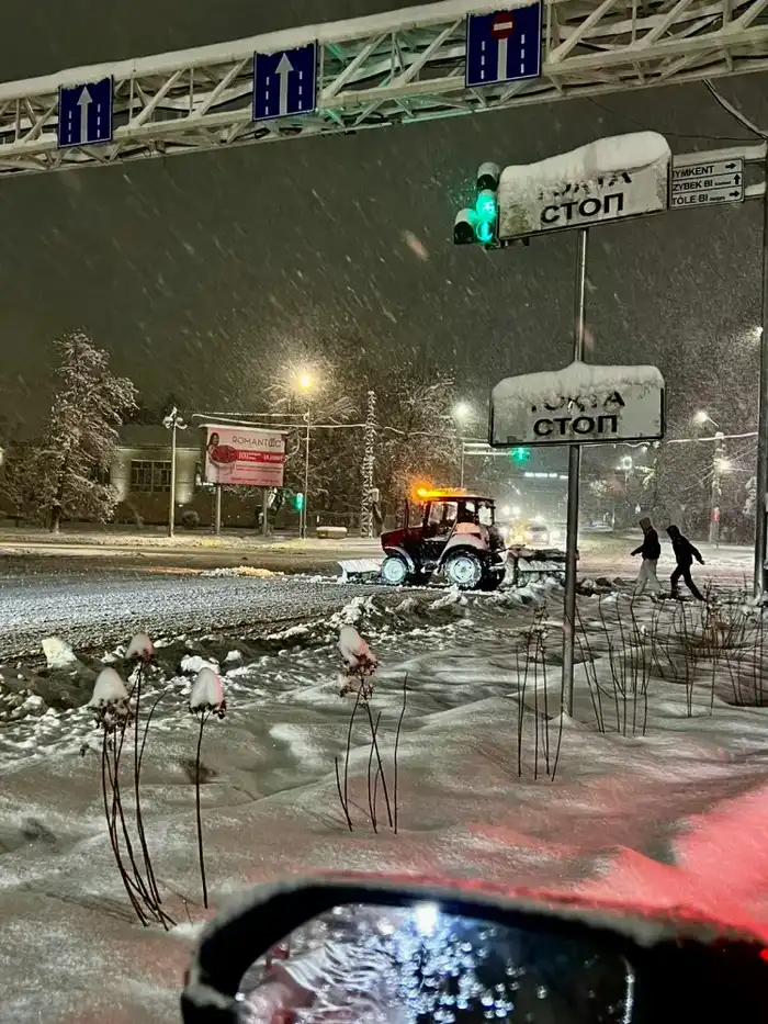 Из-за непогоды коммунальные службы Жамбылской области перешли на усиленный режим работы (6)