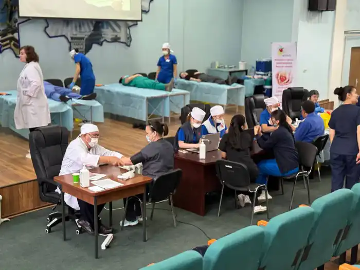 60 доноров за один день: в кардиоцентре Алматы состоялась масштабная акция по сдаче крови (5)