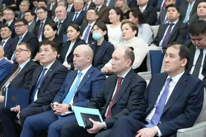 Казахстан: рост гражданской авиации к 2026 году {city2}