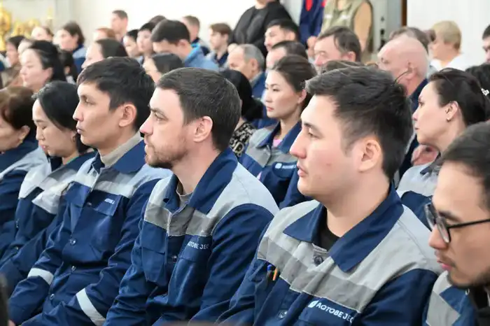 Работники ТЭЦ в Актобе поддержали новую Конституцию (4)