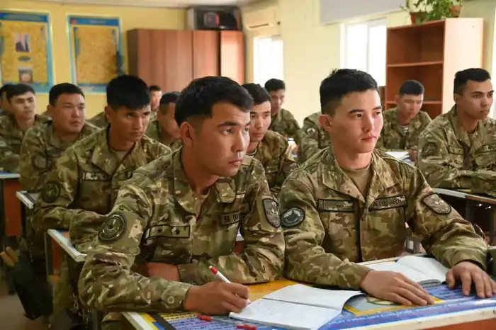 Призыв 850 офицеров запаса в Казахстане: укрепление обороноспособности страны в 2026 году {city2}