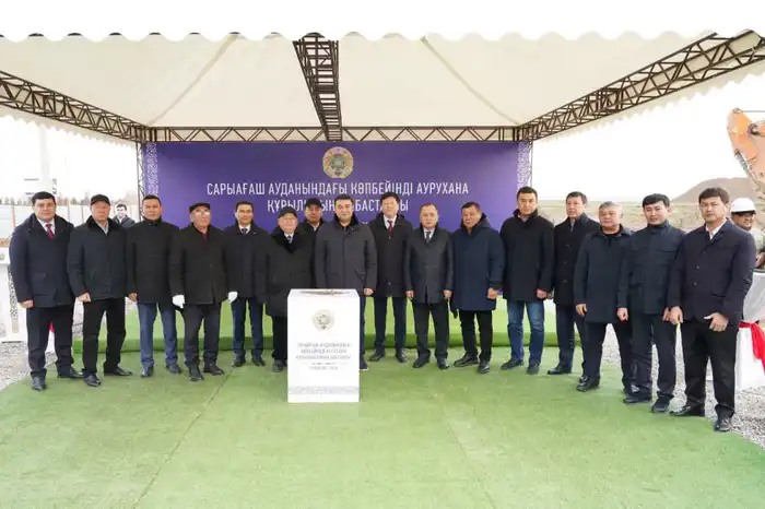 В РАМКАХ ПОРУЧЕНИЯ ПРЕЗИДЕНТА В САРЫАГАШЕ НАЧАТО СТРОИТЕЛЬСТВО СОВРЕМЕННОЙ МНОГОПРОФИЛЬНОЙ БОЛЬНИЦЫ НА 300 КОЕК (9)