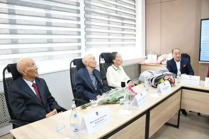 В КазНУ открыты новые образовательные пространства к 90-летию профессора Кенеса Жуманова {city2}