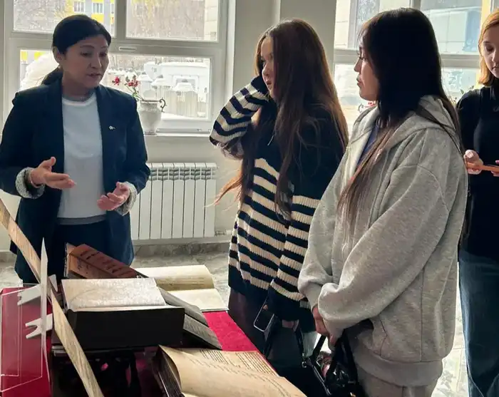 В столице представили редкие рукописи VIII–XIX веков (2)