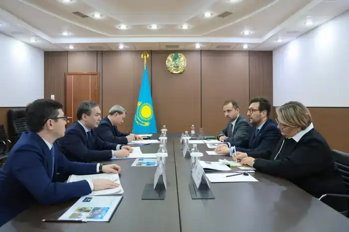 Министр промышленности предложил ЕБРР расширить сотрудничество в обрабатывающей промышленности (3)