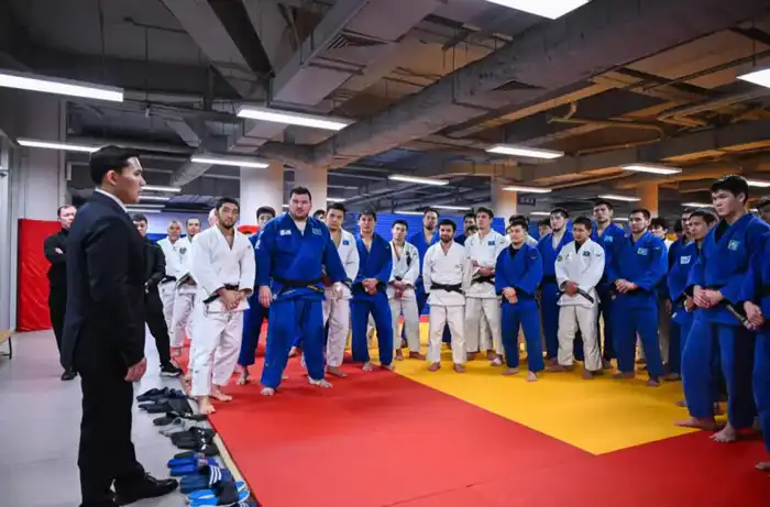 Подготовка сборных Казахстана к международным соревнованиям: акцент на честную игру и развитие общества {city2}