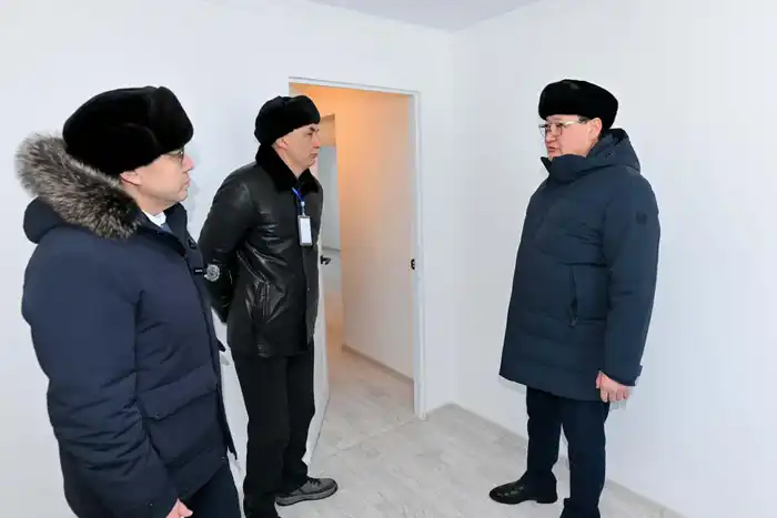 В Абайском районе в селе Карауыл вручили ключи от квартир (9)