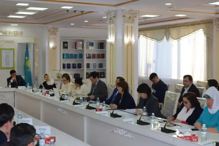 Конференция в Астане: новые горизонты научного сотрудничества в наследии Кайыма Мухамедханова {city2}
