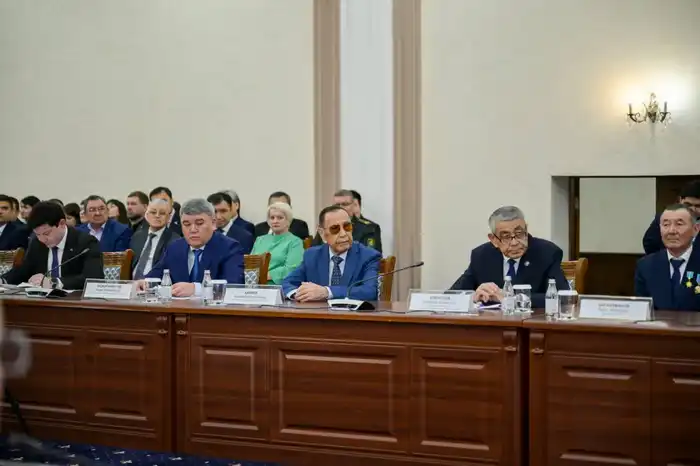 Обсуждение обновленной Конституции РК переход к однопалатному Парламенту защита прав граждан {city2}