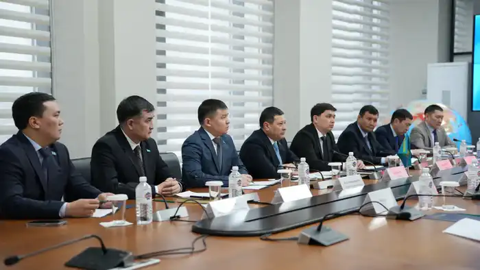 Кто сплотит силы при ЧС: Казахстан и Китай? {city2}