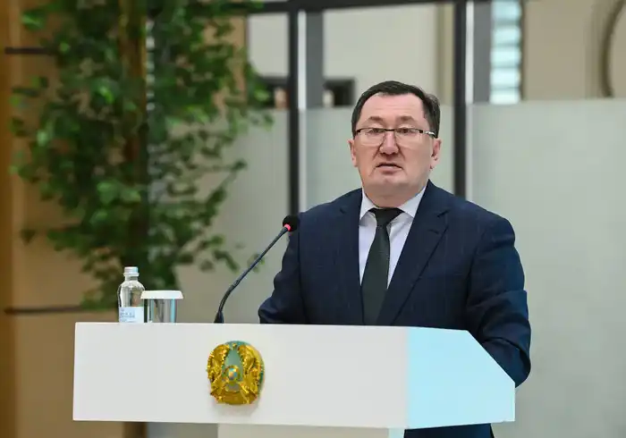 Состоялась встреча экспертов на тему: «Народная Конституция - сильное государство» (5)