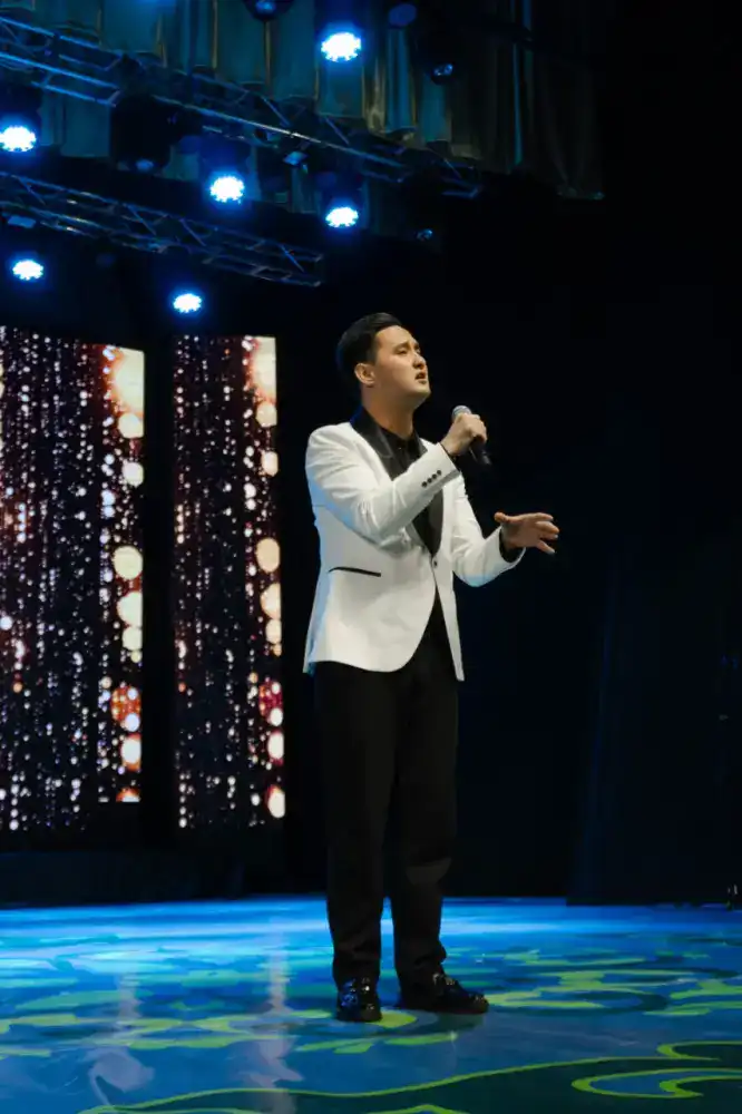 95-летие Мукагали Макатаева: в Жетісу организовали певческий конкурс на стихи поэта и представили биографический моноспектакль (4)