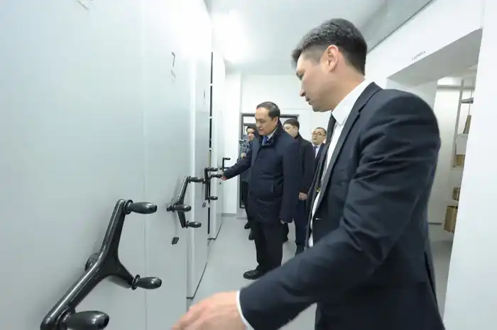 Рабочая поездка в Меркенский район: общественная безопасность, архивное наследие и инфраструктурное развитие (4)