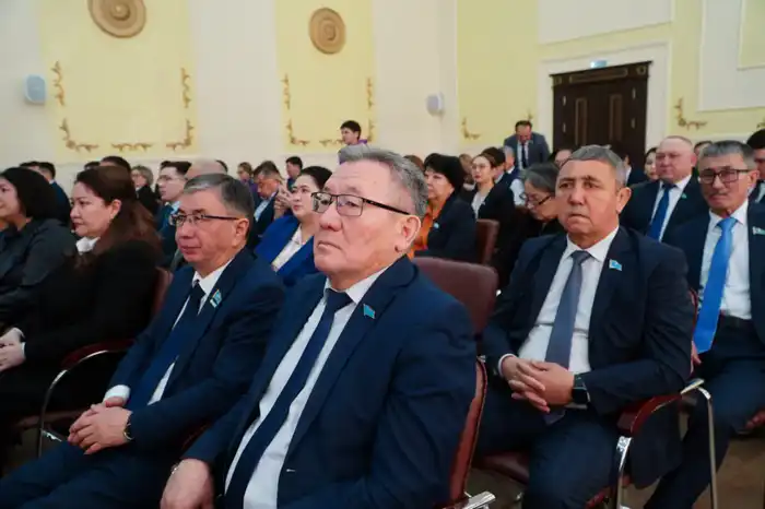 Рост инвестиций в Акмолинской области: новые рабочие места и возможности для развития {city2}