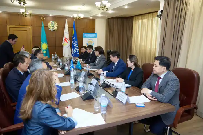 Новые социальные гарантии для медицинских работников: соглашение, улучшающее условия труда и защищающее права на международном уровне {city2}