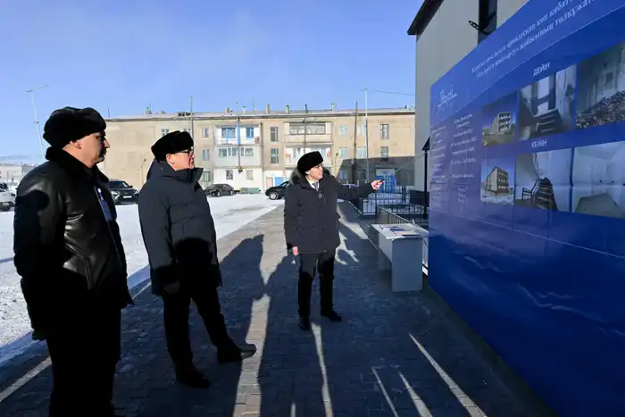 В Абайском районе в селе Карауыл вручили ключи от квартир (7)