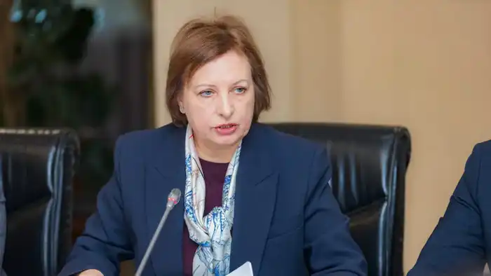 Обсуждение налоговых изменений в финансовом секторе: возможные последствия для бизнеса и экономики {city2}