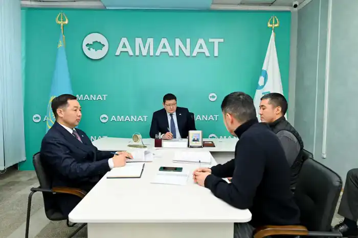 Аким области провел прием граждан по личным вопросам (6)