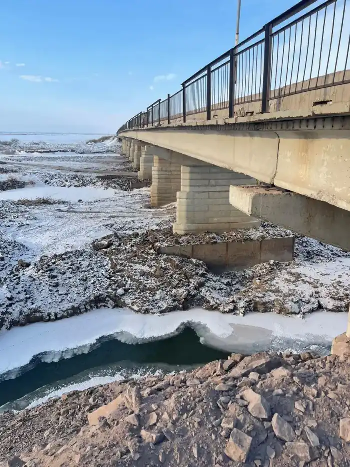 Восстановление моста в Жаксынском районе как мера по обеспечению безопасности в условиях климатических изменений {city2}