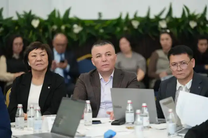 В Казахстане обновляют профстандарты нефтегазовой отрасли (3)