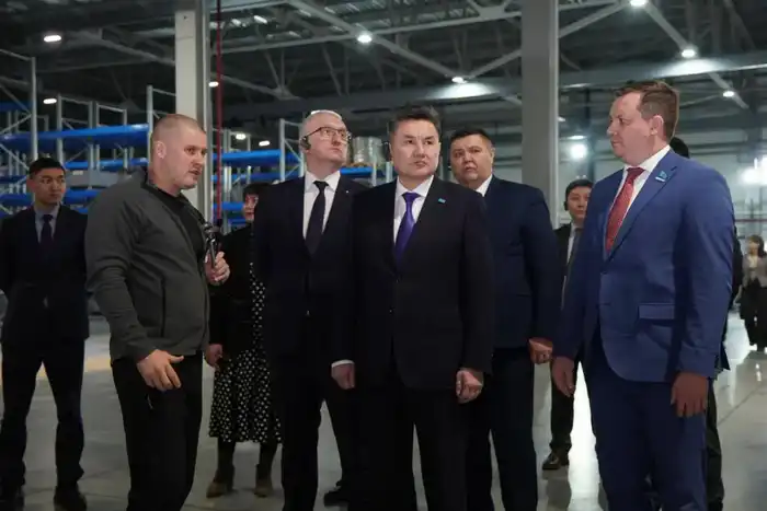 Делегация ВКО посетила предприятие по производству сельхозтехники «Комплекс Агро» в Барнауле (8)