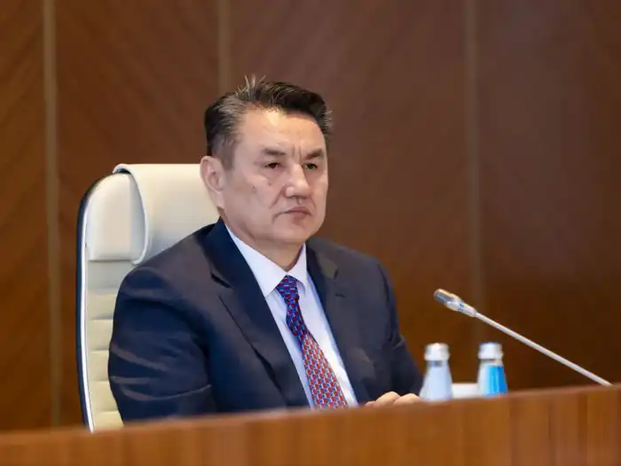 Обсуждение изменений в Конституции Казахстана: акцент на общественные запросы и реформы {city2}