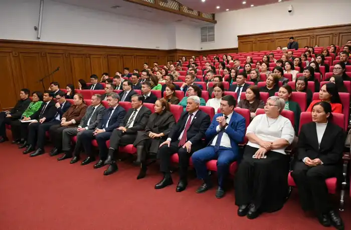 Председатель Агентства встретился с коллективом Министерства науки и высшего образования (4)