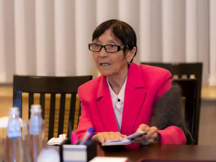 Аким ВКО: от жалоб к решению — диалог в действии! {city2}