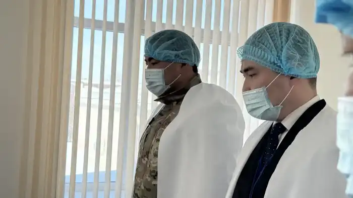 Глава МЧС посетил пострадавших и поручил обеспечить всестороннюю помощь (9)