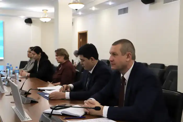 Обсуждение тарифообразования и новых стандартов социальных услуг в Казахстане с НПО Астаны {city2}